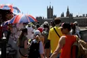 Топлотен бран ја погоди Европа, температурите се искачуваат до 40 степени