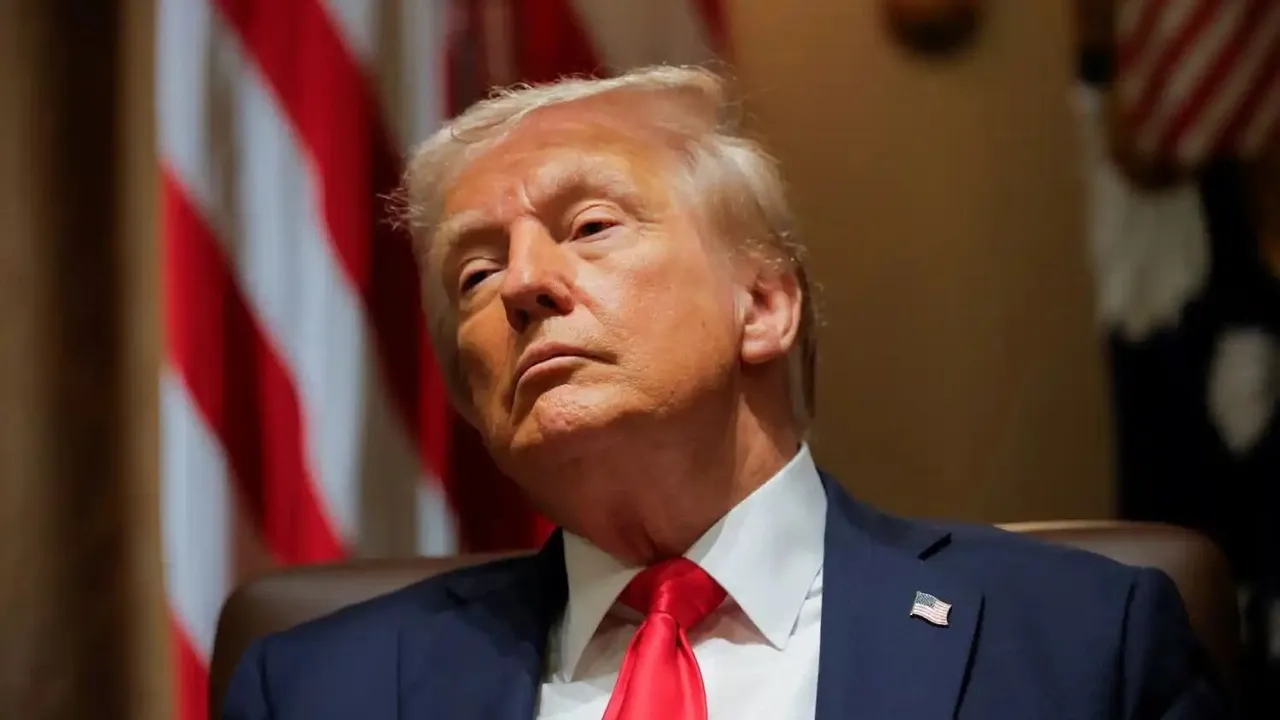Trump diz que negociações com o Irão são construtivas, mas bloqueio naval mantém-se até acordo final
