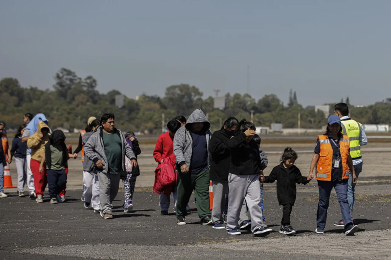 Holanda avancon planet për qendra kthimi të migrantëve jashtë BE-së
