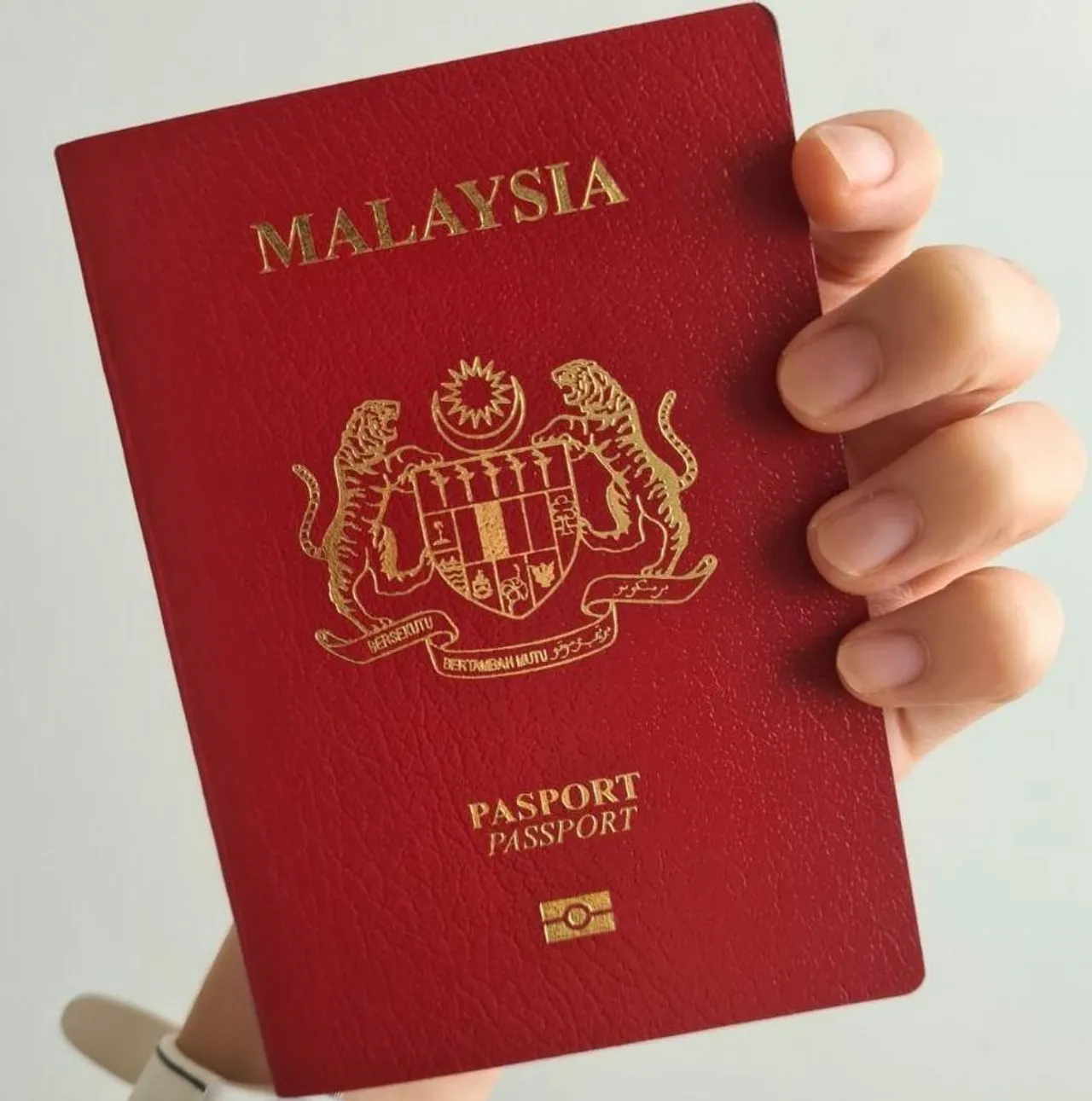 Pelaksanaan pasport antarabangsa Malaysia versi baharu ditangguhkan