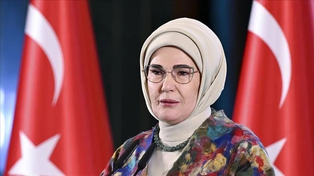 أمينة أردوغان تهنئ العالم الإسلامي بعيد الأضحى وتتمنى الفرج لكل المظلومين وعلى رأسهم فلسطين