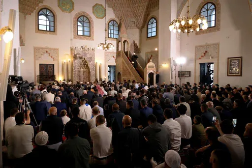 Klanjanjem bajram-namaza muslimani u BiH dočekali Kurban bajram
