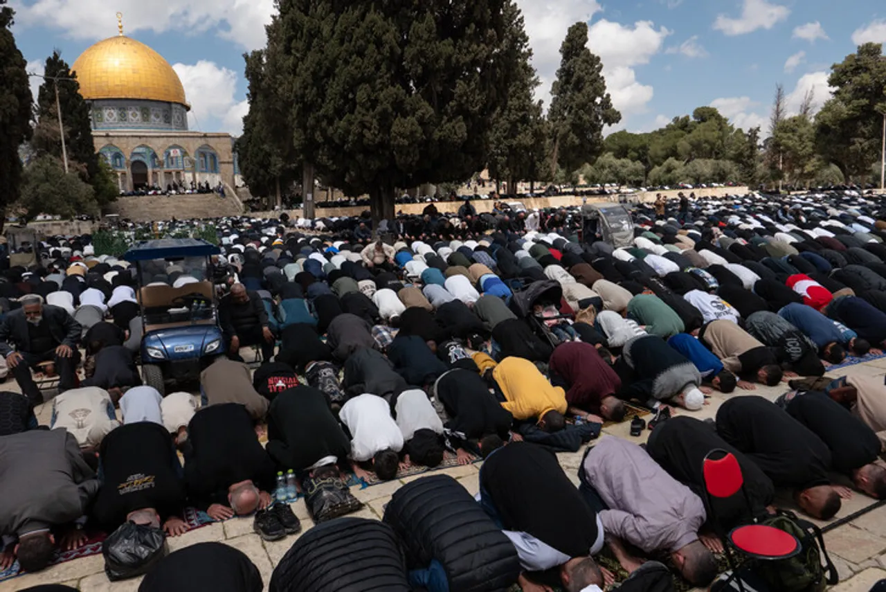 Muslimani klanjali bajram-namaz u džamiji Al-Aksa povodom Kurban-bajrama