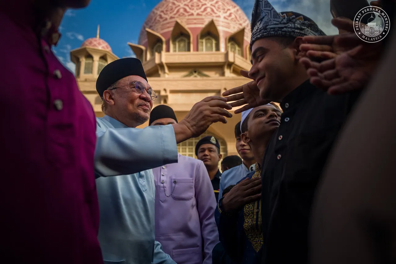 Anwar gesa penyelesaian damai di Timur Tengah, kecam serangan rejim Zionis