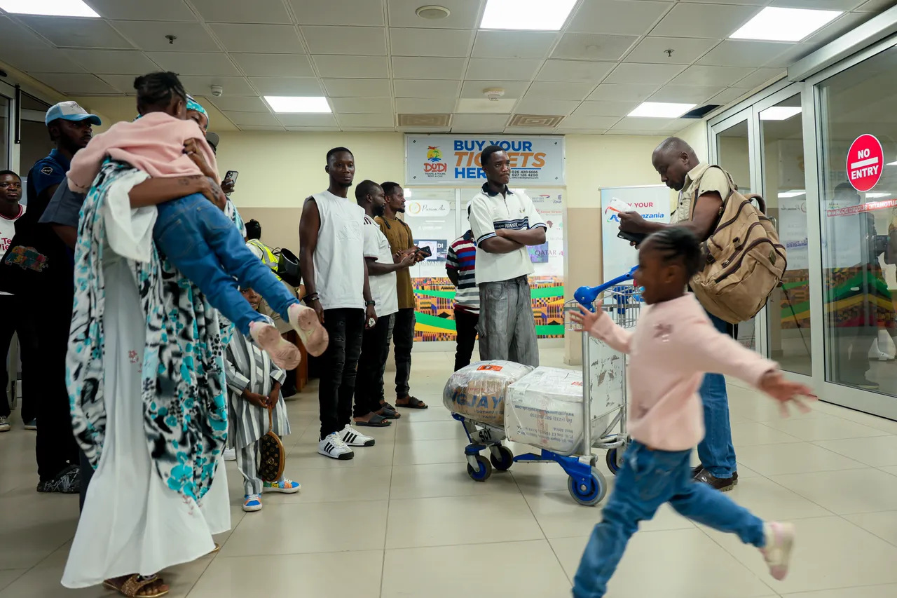 Le Ghana accueille le premier groupe des 300 citoyens rapatriés d’Afrique du Sud