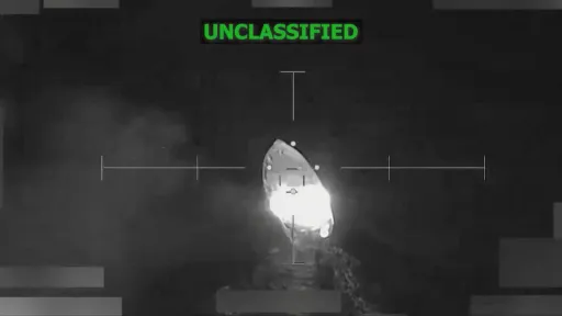 EUA atacam alegado barco de tráfico de droga no Pacífico Oriental, matando 2