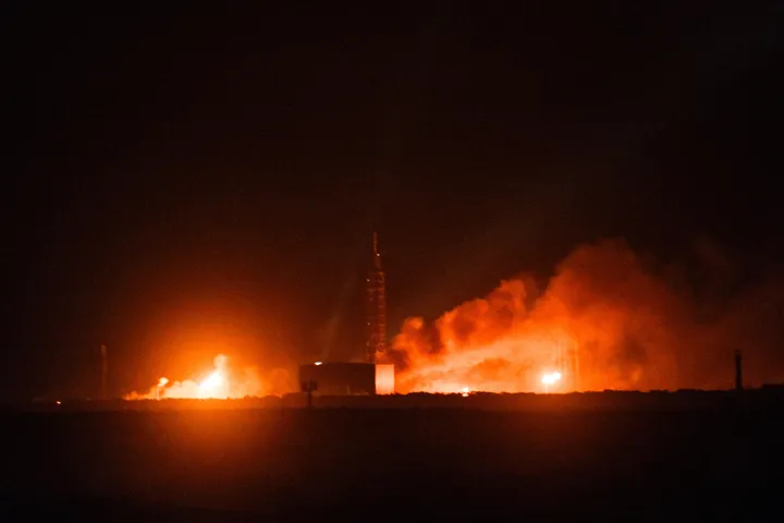 Ракетата Њу Глен на компанијата Блу Ориџин експлодираше за време тестирање