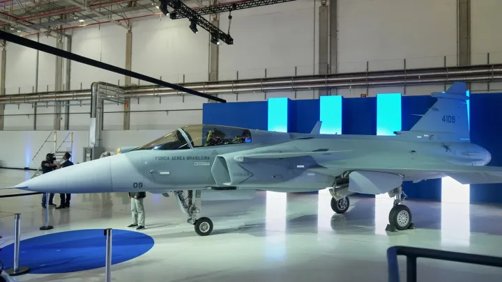 Швеция передаст Украине истребители Gripen