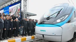 Национальный поезд Турции разогнался до 240 км/ч