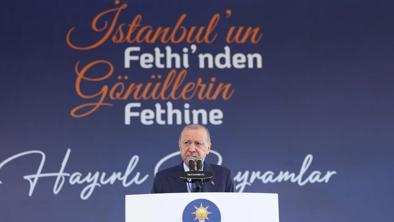 أردوغان: فتح إسطنبول بدّل الظلمات نوراً وندعو بالسلام لكل الشعوب المظلومة
