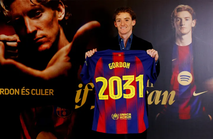 Football: l'Anglais Anthony Gordon s'engage pour cinq ans avec le FC Barcelone