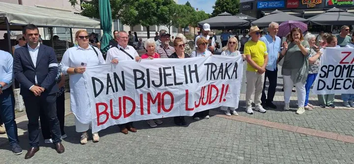U Prijedoru obilježen Dan bijelih traka, ponovljen zahtjev za izgradnju spomenika ubijenoj djeci
