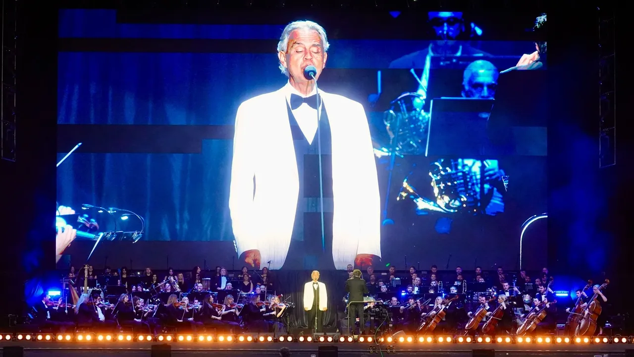 Famoso tenor italiano Andrea Bocelli realizou um concerto em Istambul