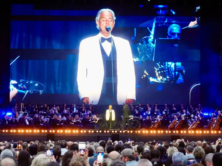 Famoso tenor italiano Andrea Bocelli realizou um concerto em Istambul
