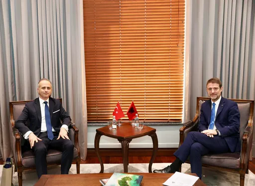 Ministri Hoxha takon ambasadorin turk: Rikonfirmuam partneritetin strategjik Shqipëri-Türkiye