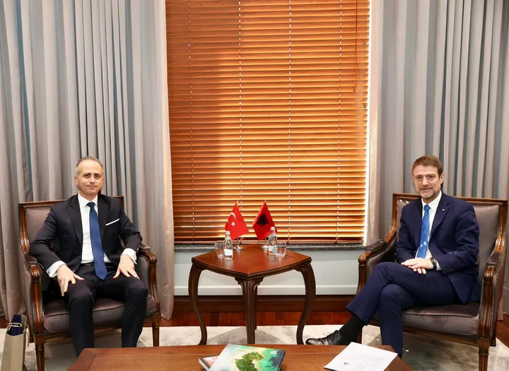 Ministri Hoxha takon ambasadorin turk: Rikonfirmuam partneritetin strategjik Shqipëri-Türkiye