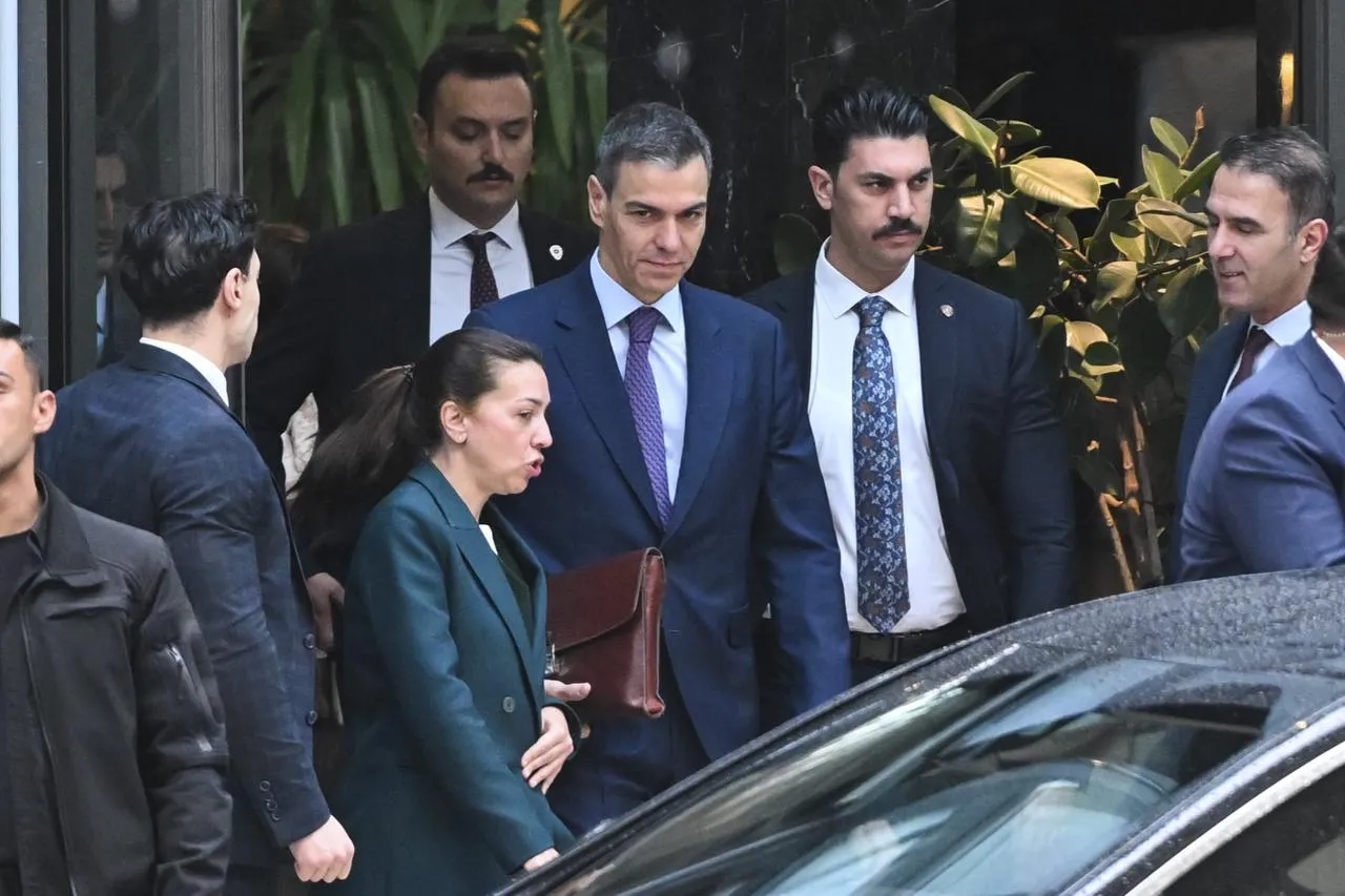Spanish premier Sanchez departs Türkiye after emergency landing over technical issue