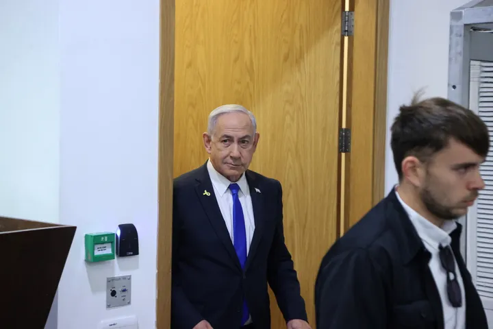 Netanyahu corruption trial testimony cancelled at last minute after lawyer's overnight update