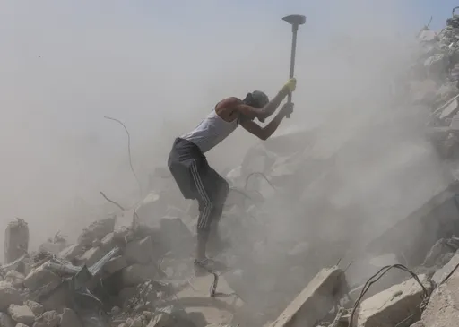 Gaza residents rebuild with rubble as reconstruction efforts stall