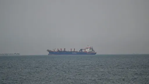 Američka naredba: Brodovi da prođu kroz Hormuz preko omanskih voda