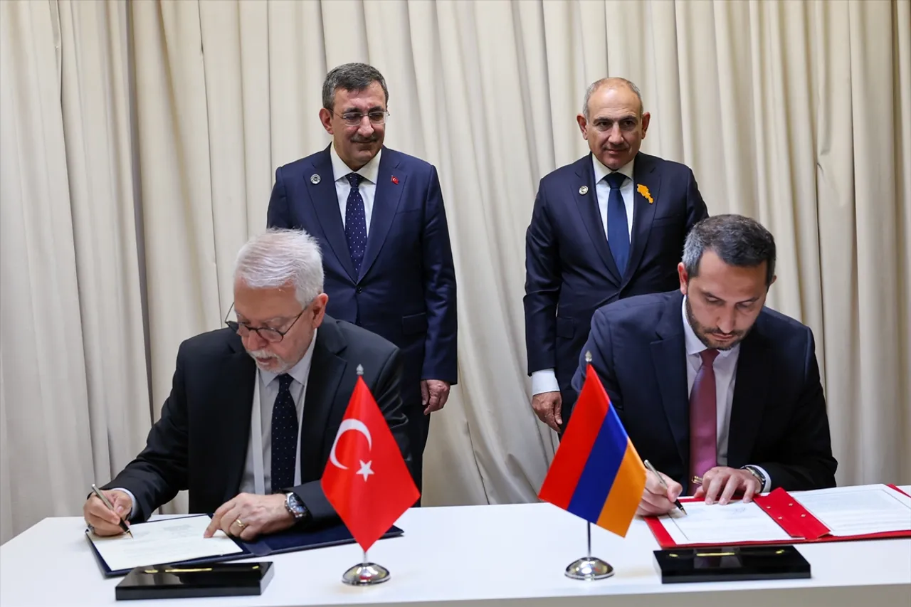 تركيا وأرمينيا توقعان مذكرة تفاهم بشأن الترميم المشترك لجسر حدودي بين البلدين