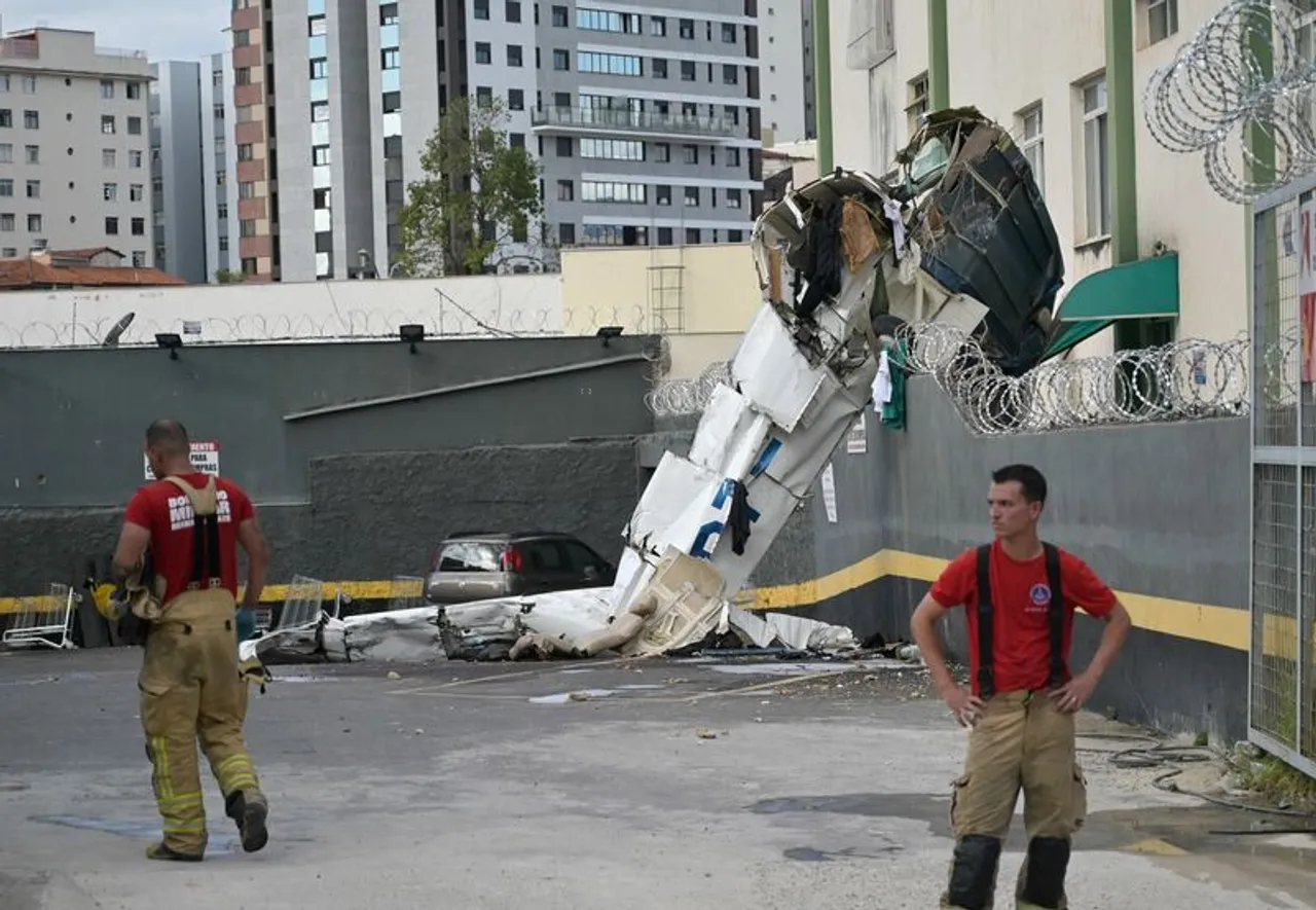 Tragedia aérea en Brasil: avioneta choca contra edificio y deja tres muertos