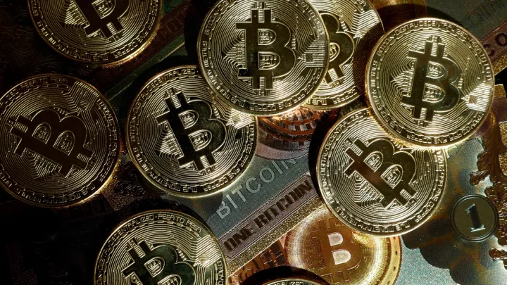 عملة بتكوين تتجاوز 80 ألف دولار لأول مرة منذ 3 أشهر