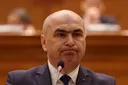 Romania PM ousted in no-confidence vote as far right gains ground
