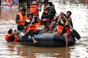 Banjir rendam 115 RT di Jakarta, ratusan warga mengungsi