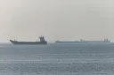 איראן הודיעה כי חמישה אזרחים נהרגו בתקיפה אמריקאית במצרי הורמוז