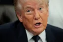 Trump dice que EE.UU. debe “hacer un viaje” a Irán para hacerse con material nuclear
