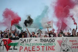 Israel menggunakan bukti rahasia dan tuduhan terorisme untuk memenjarakan aktivis flotilla