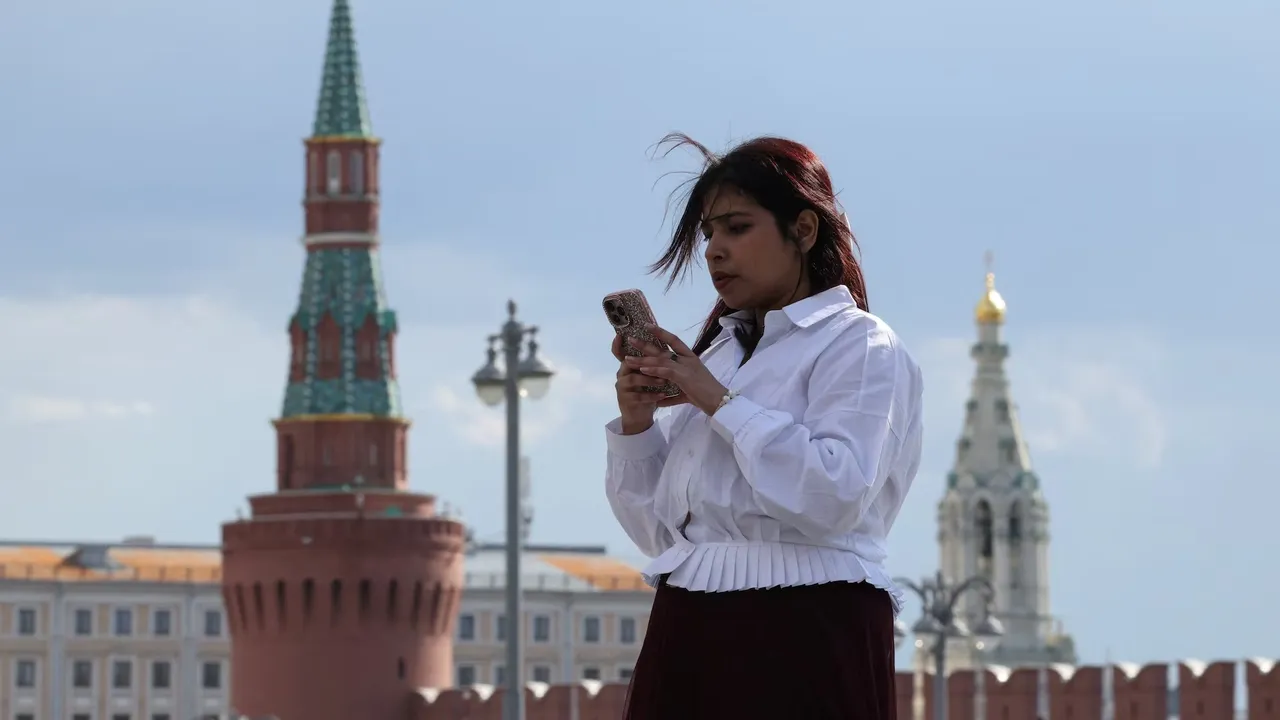 Вперед в прошлое: россиян возвращают к наличным