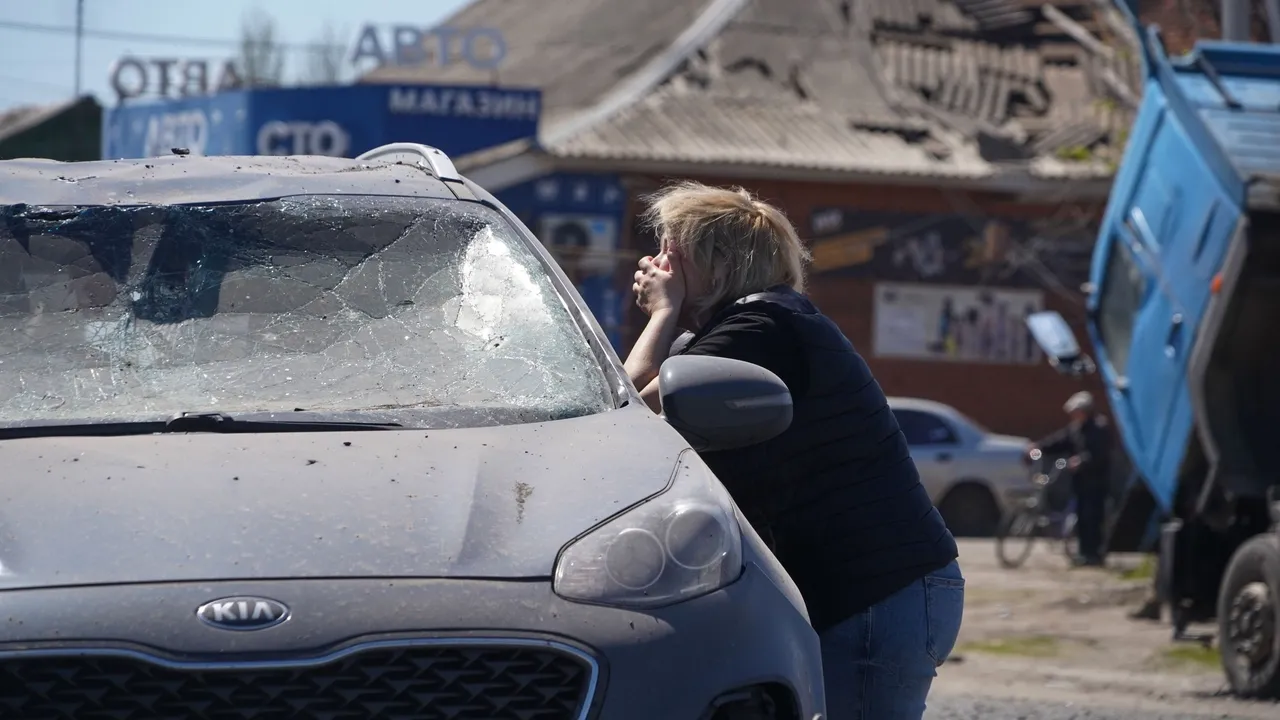 14 mortos e 60 feridos em ataques em toda a Ucrânia, dizem autoridades