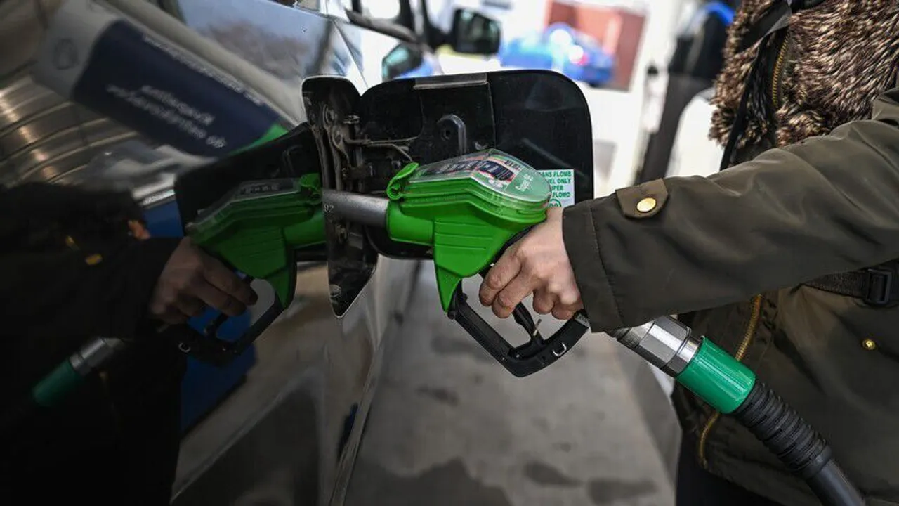 Çmimet e naftës bien nën 100 dollarë mes shpresave për marrëveshje ShBA-Iran