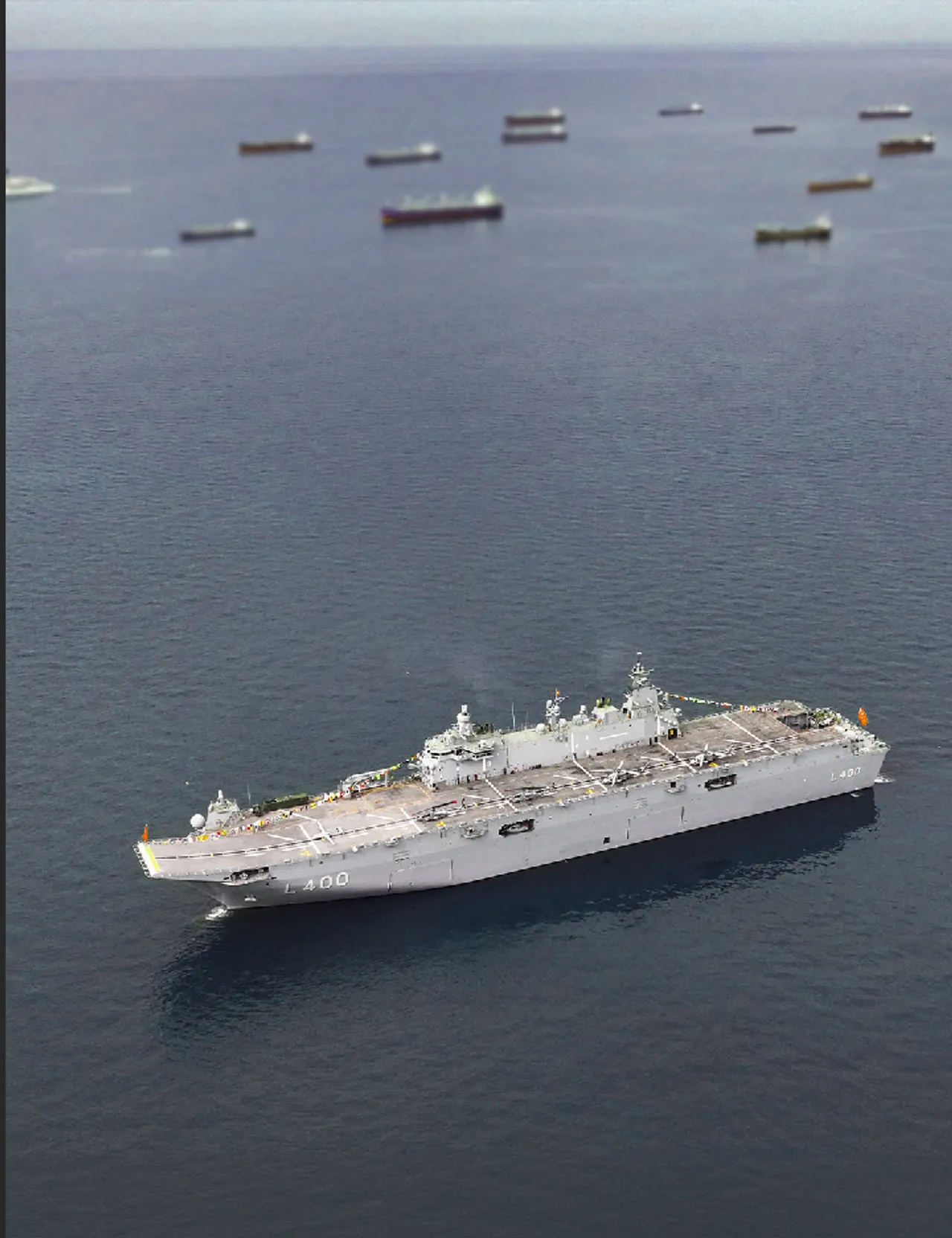 SAHA 2026で各国高官が強襲揚陸艦「TCGアナドル」を視察