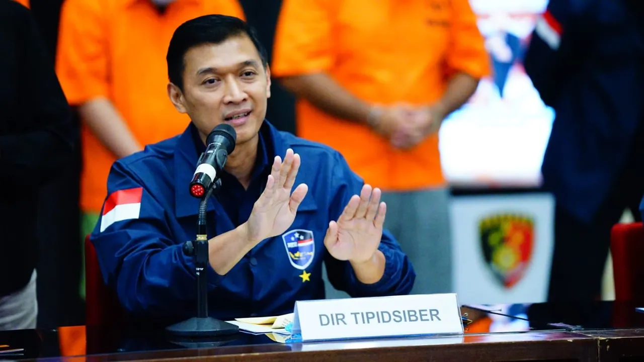 Polri tangkap buronan Interpol terkait jaringan penipuan online lintas negara