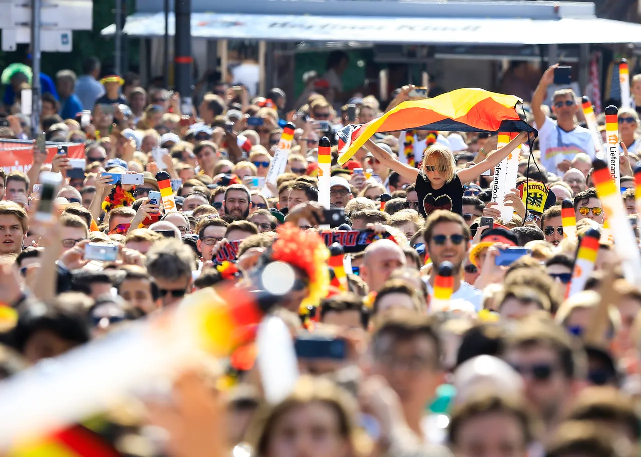 WM: Telekom macht Weg für Public Viewing und Kneipen-TV frei