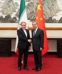 ئىران تاشقى ئىشلار مىنىستىرى ئاراقچى بېيجىڭدا خىتاي مەنسەپدىشى ۋاڭ يى بىلەن كۆرۈشتى
