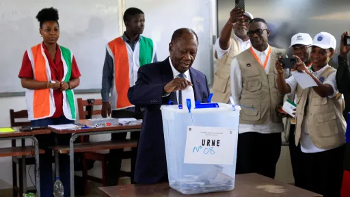 Côte d'Ivoire dissolves electoral commission after criticism