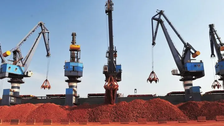 Workers' strike halts mining operations at major iron ore site in Guinea