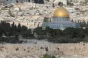 Pushtuesit izraelitë sulmojnë Xhaminë Al-Aksa në Jerusalem