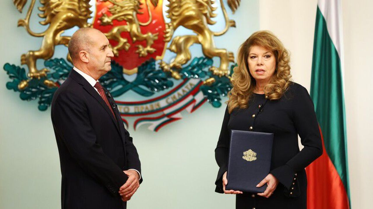 Bullgari  fituesi i zgjedhjeve Radev merr mandatin për formimin e qeverisë së re
