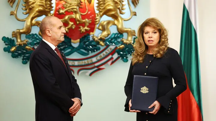 Bullgari, fituesi i zgjedhjeve Radev merr mandatin për formimin e qeverisë së re