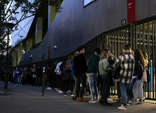 Francuska svim studentima nudi univerzitetske obroke za jedan euro