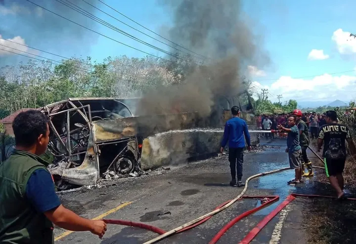 16 tewas dalam tabrakan bus ALS dan truk tangki di Sumatera Selatan