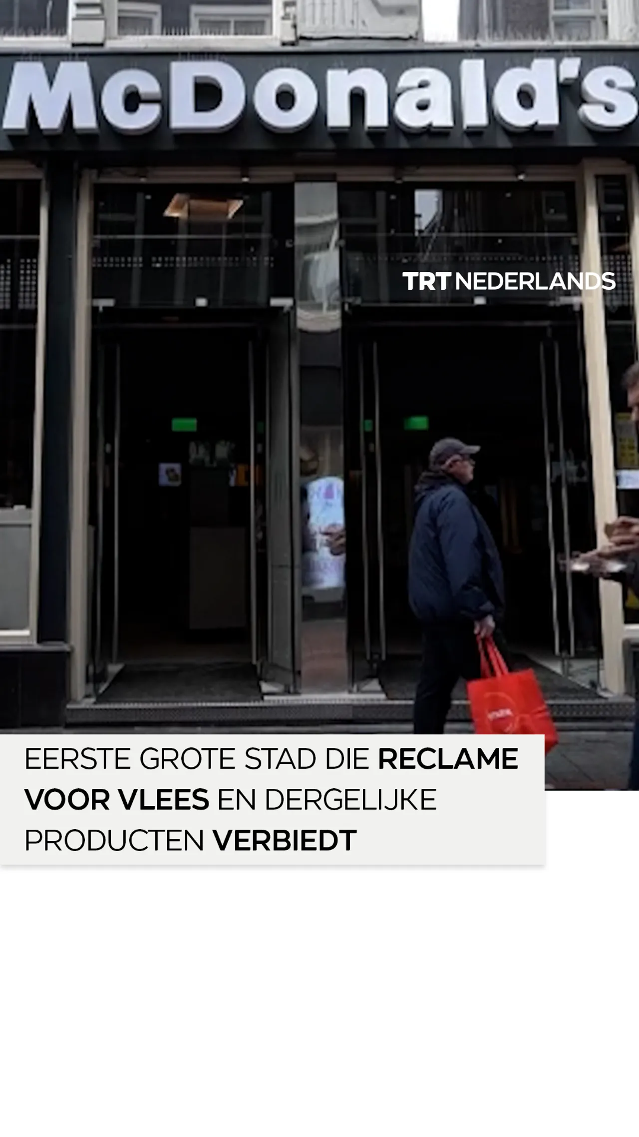 Amsterdam is de eerste grote stad die reclame voor vlees en fossiele brandstoffen verbiedt