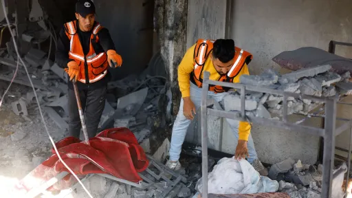 شهداء بينهم ضابط شرطة في غارات للاحتلال على غزة وخان يونس