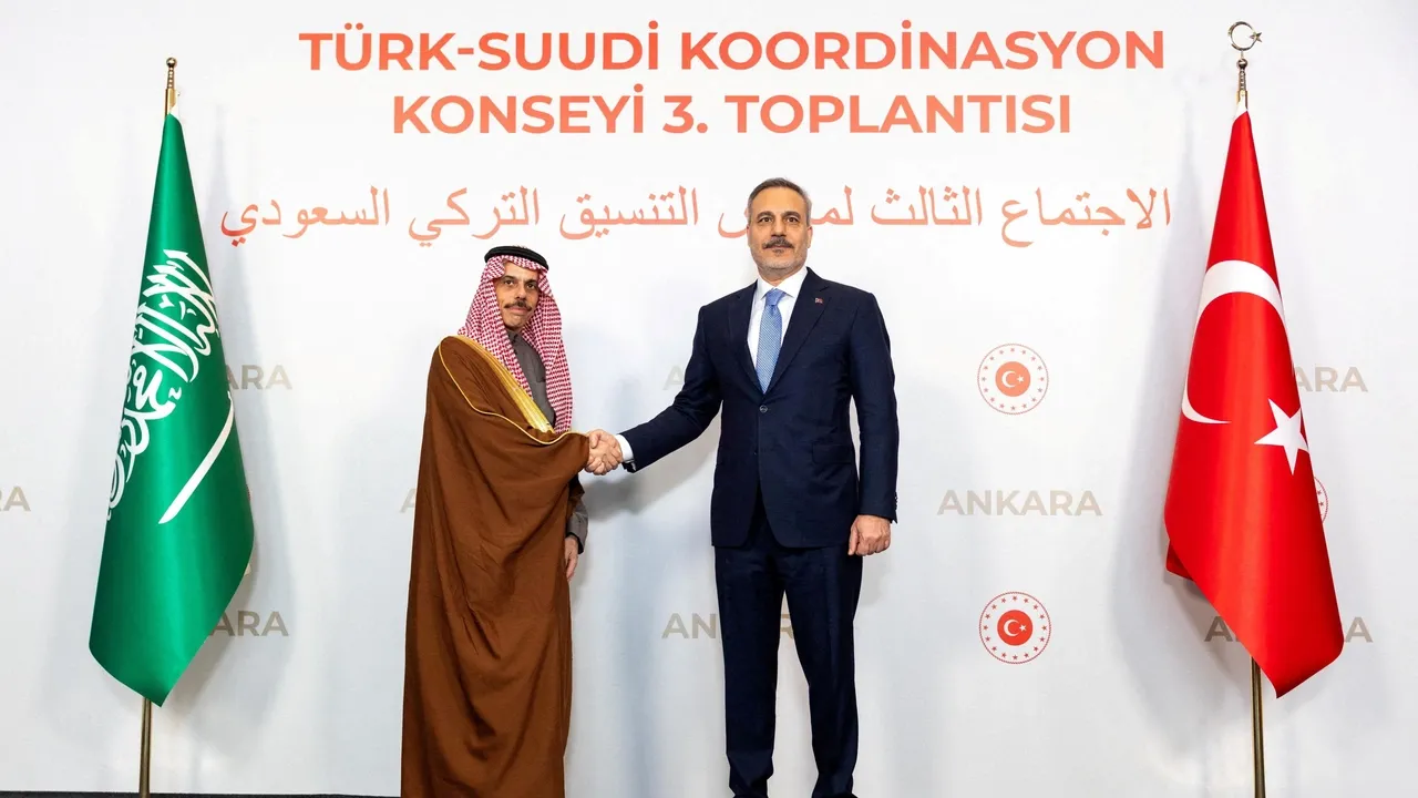 Törkiyä-Soğud Ğaräbstanı koordinatsiya şurasınıñ öçençe utırışı uzdı