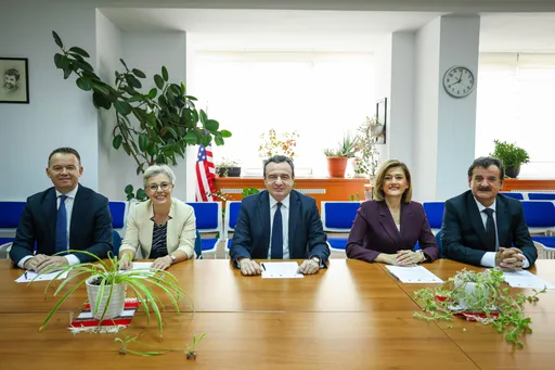 Lëvizja Vetëvendosje nënshkruan koalicion parazgjedhor me tre parti politike